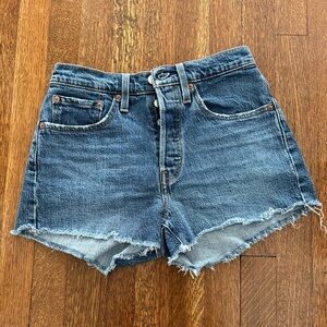 Levi's 501 Original Short in the color Salsa Mood